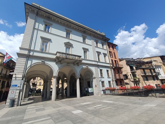 palazzo comunale omegna