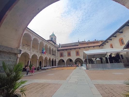 broletto novara